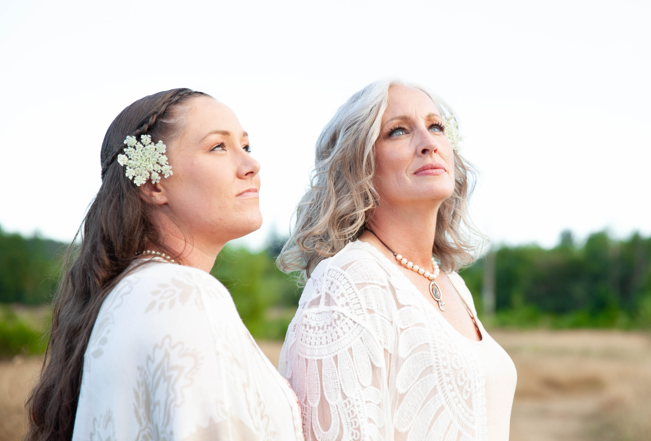 Hadley and Michelle looking up at the sky.